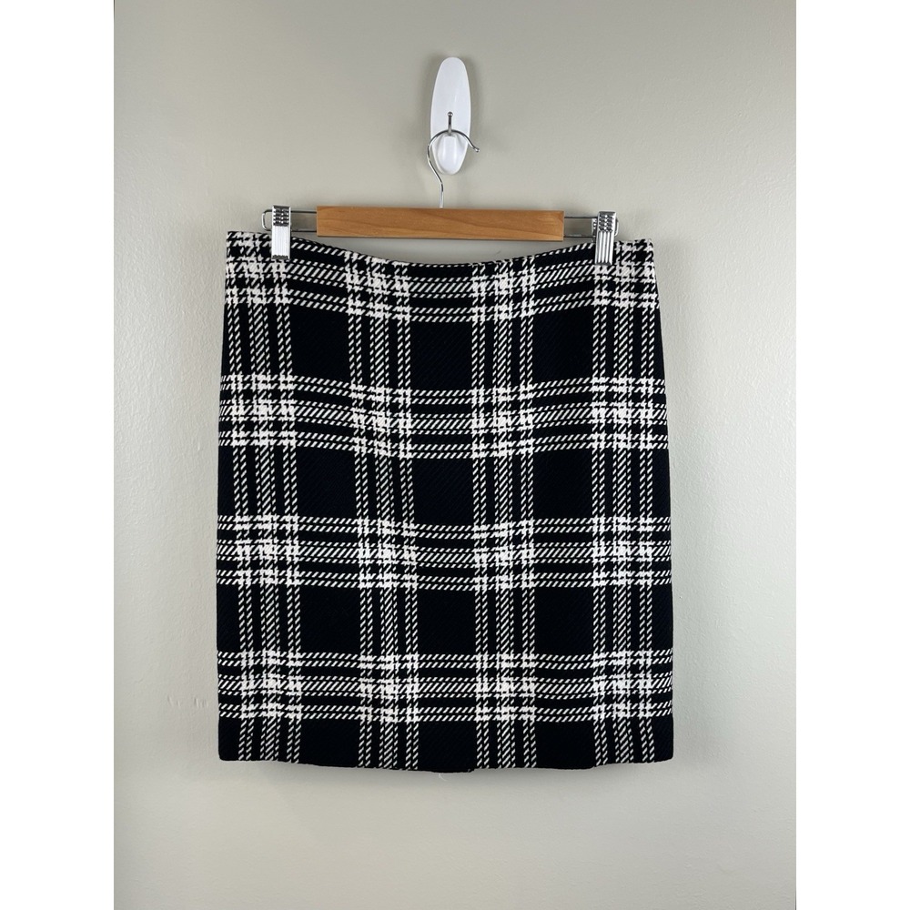 Talbots Women's Skirt‎ 10P Plaid Wool Blend Plaid Career Knee Length Black White